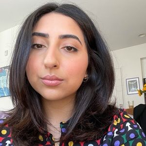 Meet your Posher, Dania